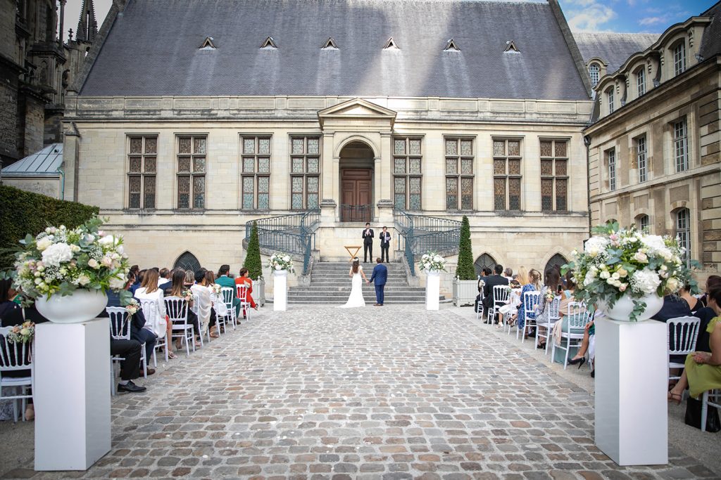 Mariage de Karoline et Faad au Palais du Tau de Reims. Un superbe mariage Franco-Algéro-Brésilien.